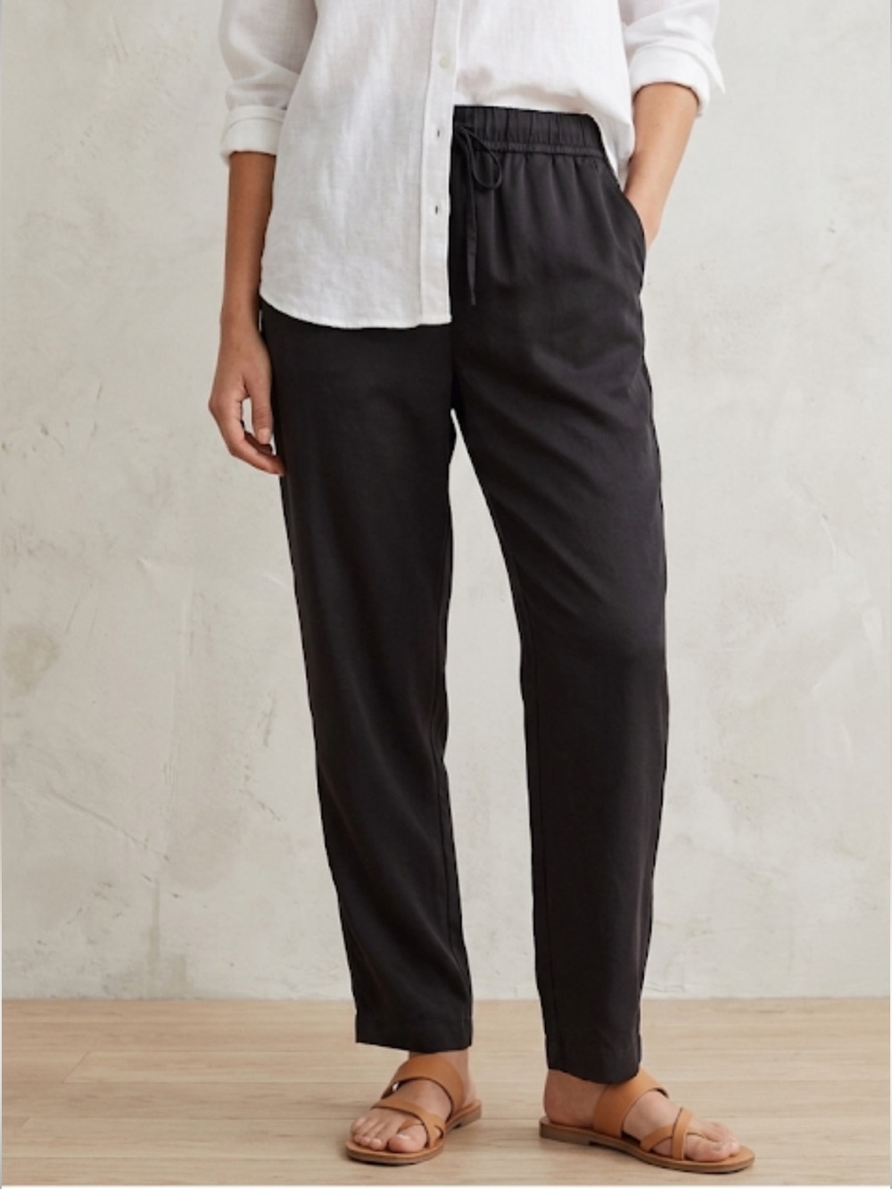 Women’s Black Elastic Waist Pants